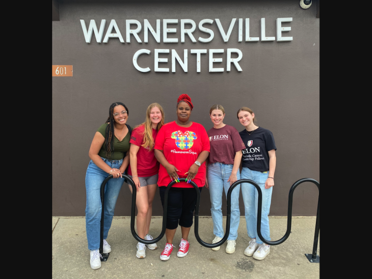 Ella Arnold ‘24, second from right, developed a health campaign alongside fellow Elon students and leaders with Cone Health and the Warnersville Recreation Center.
